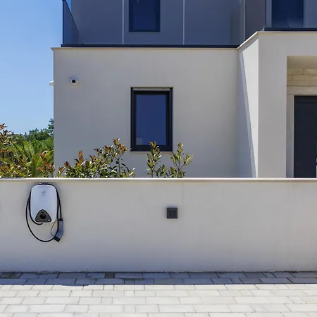 Sandro By Interhome * بوريتش