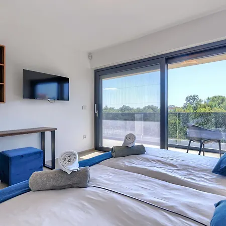 Sandro By Interhome * بوريتش