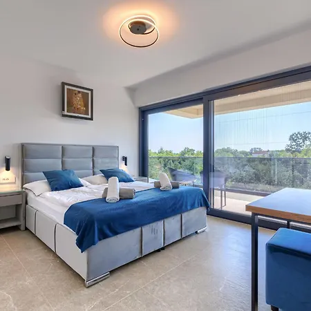 Sandro By Interhome بوريتش