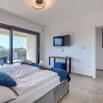 Willa Sandro By Interhome Poreč