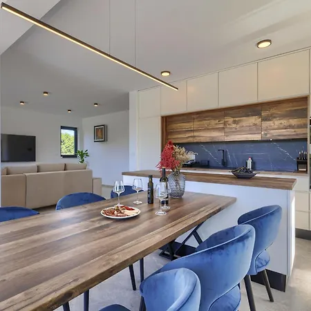 Villa Sandro By Interhome