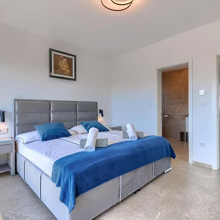 Sandro By Interhome * Poreč