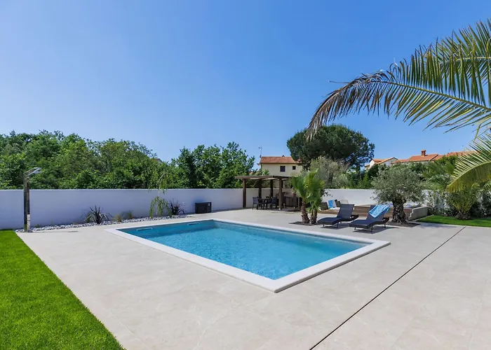 Sandro By Interhome Villa *