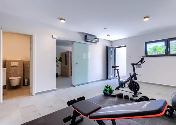 Sandro By Interhome *