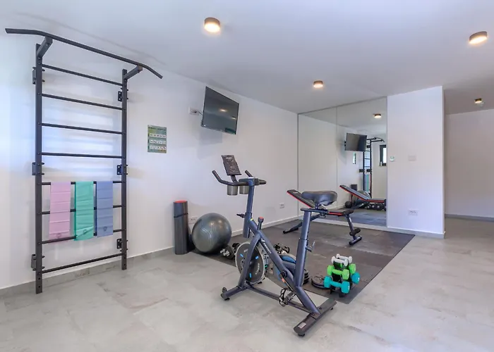 Sandro By Interhome *