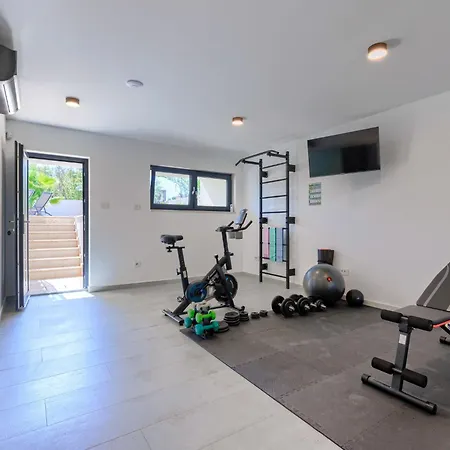 Sandro By Interhome 빌라 포레치